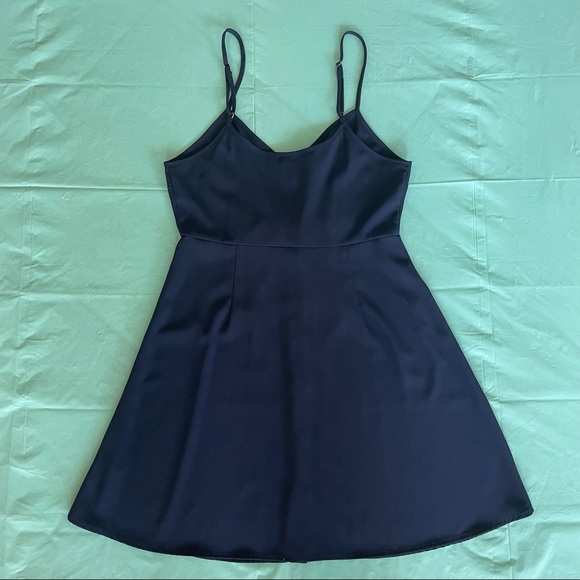 ‼️FOREVER 21 DRESS - Picture 5 of 11